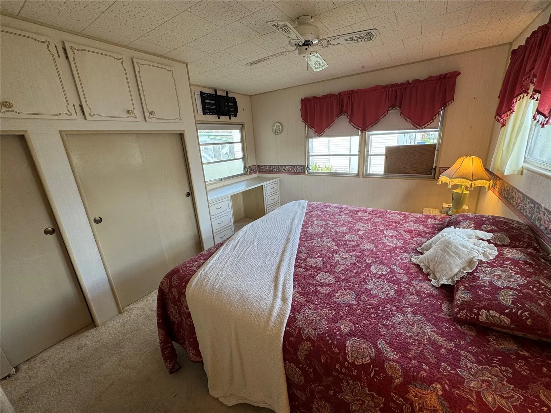 611 50th Avenue Drive W Bradenton FL 34207