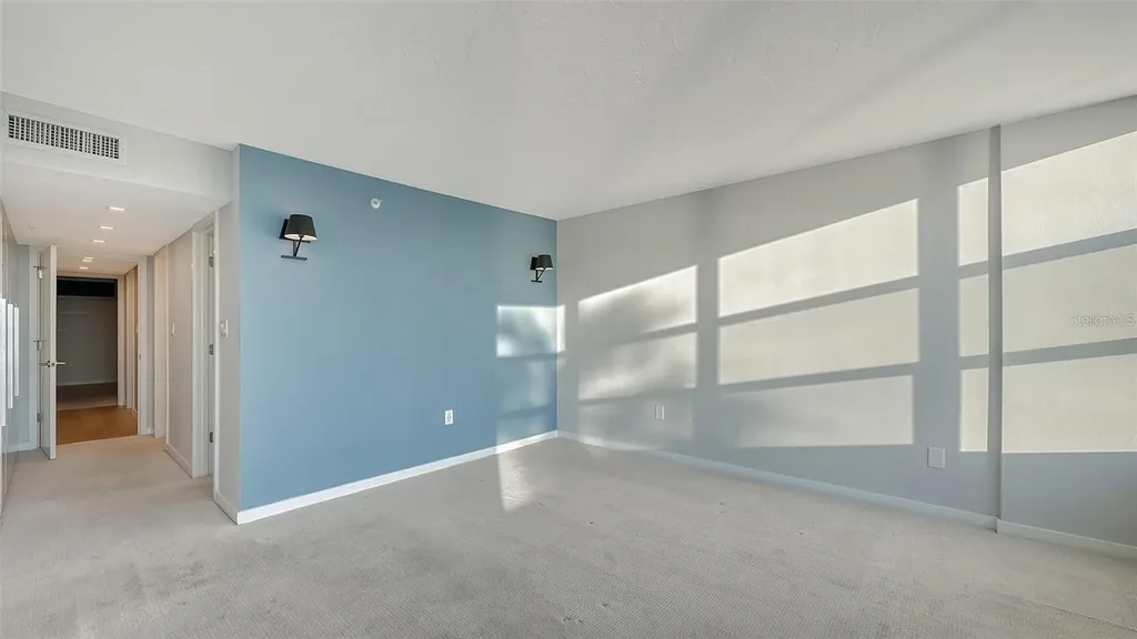 988 Boulevard Of The Arts Sarasota FL 34236