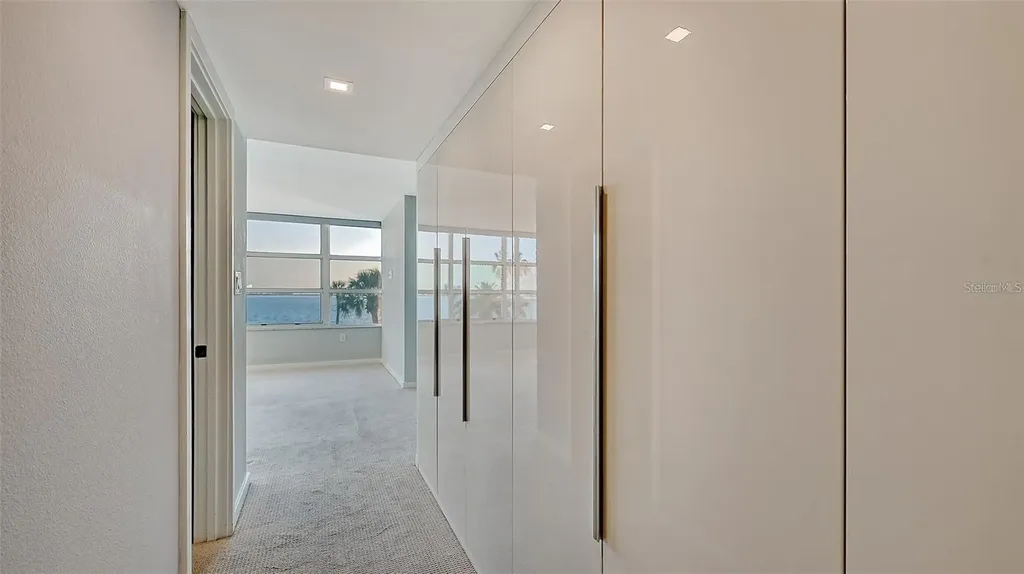 988 Boulevard Of The Arts Sarasota FL 34236