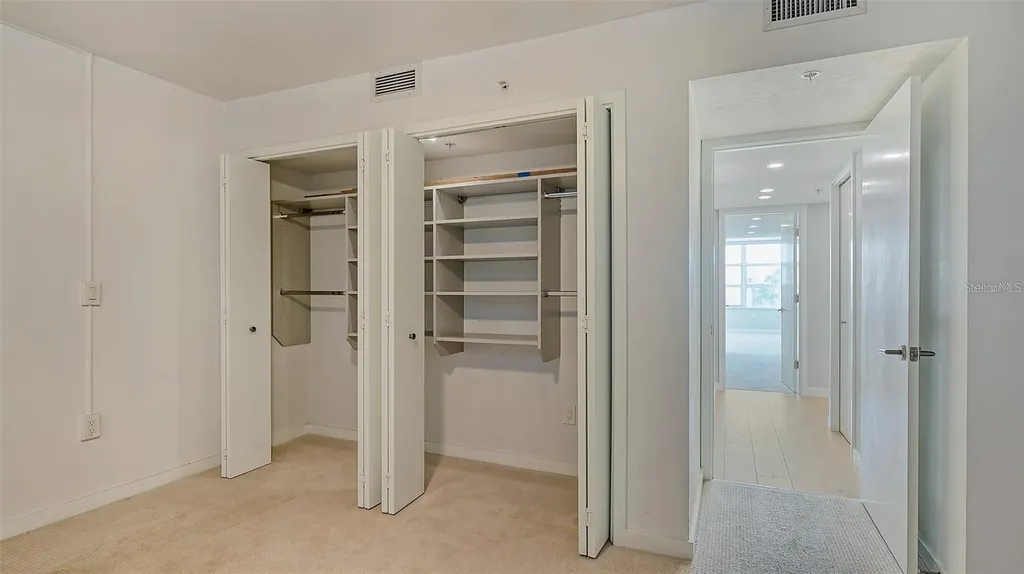 988 Boulevard Of The Arts Sarasota FL 34236