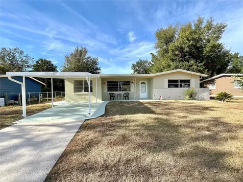 6 S Columbus Street Beverly Hills FL 34465