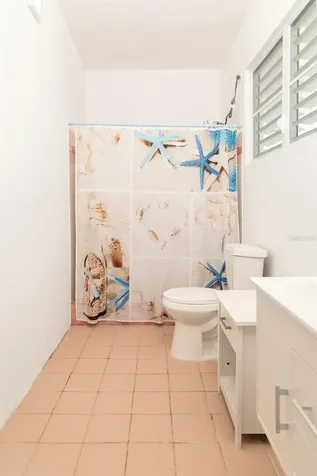 595 Comm. Villa Borinquen Vieques PR 00765