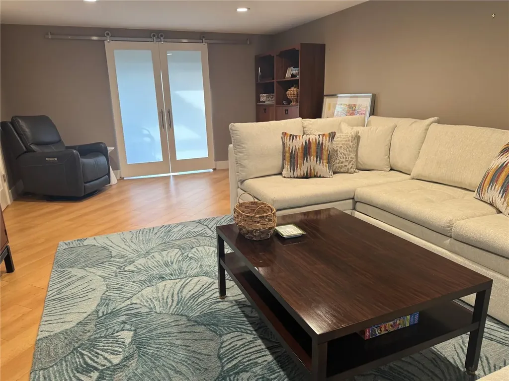 1323 Landings Drive Sarasota FL 34231