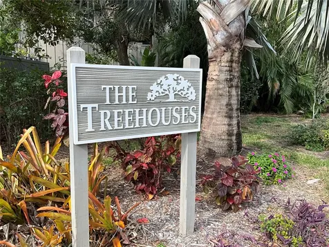 1323 Landings Drive Sarasota FL 34231