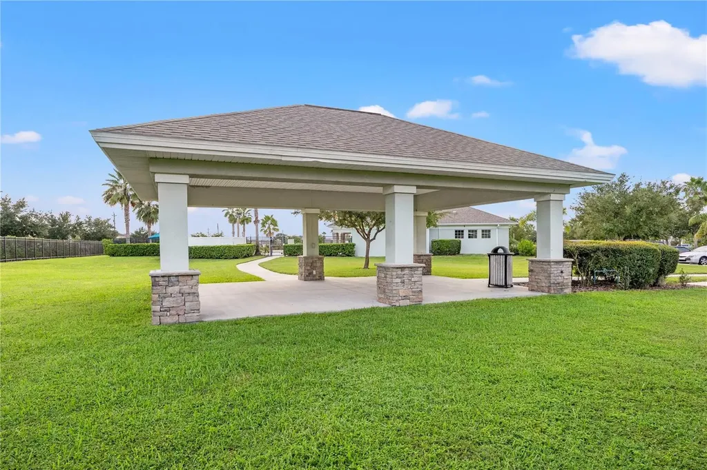 1964 Hawks View Drive Ruskin FL 33570