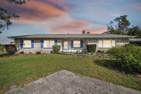 304 10th Street SW Ruskin FL 33570