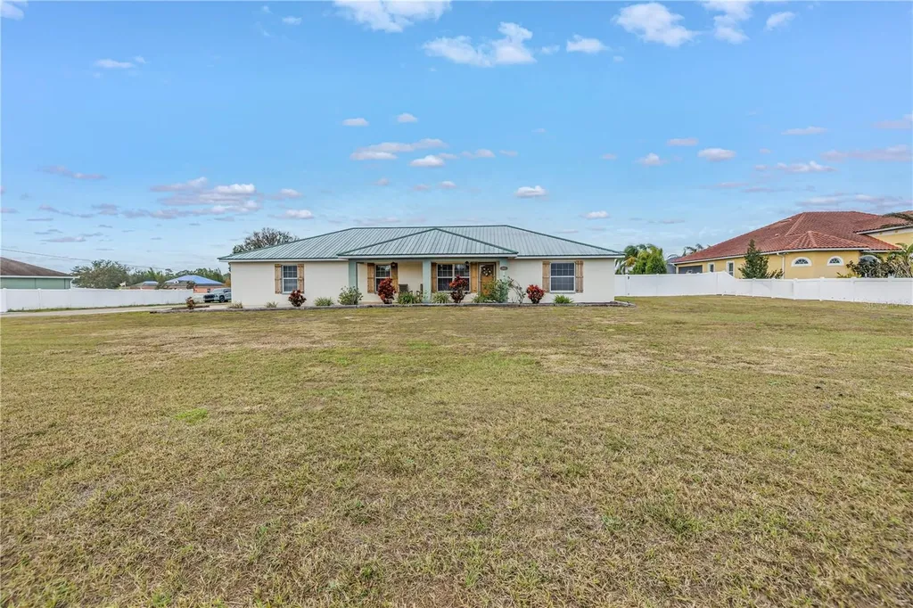 2413 Crestview Road Wimauma FL 33598