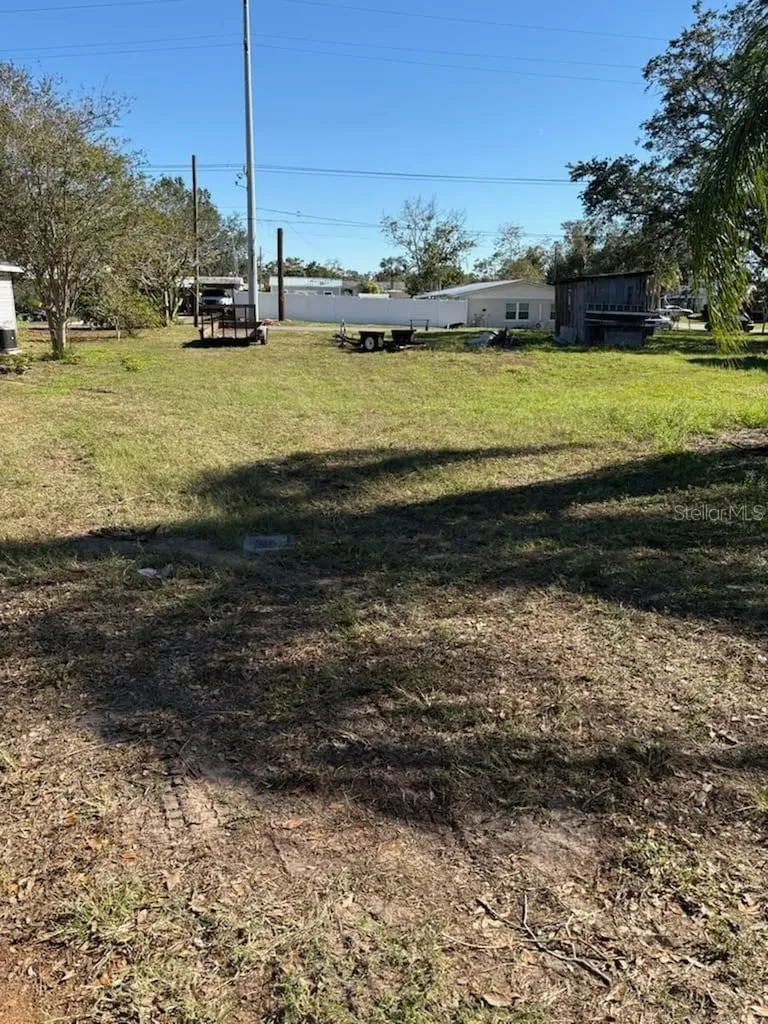 811 North Avenue Frostproof FL 33843