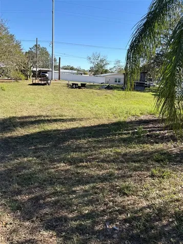 811 North Avenue Frostproof FL 33843