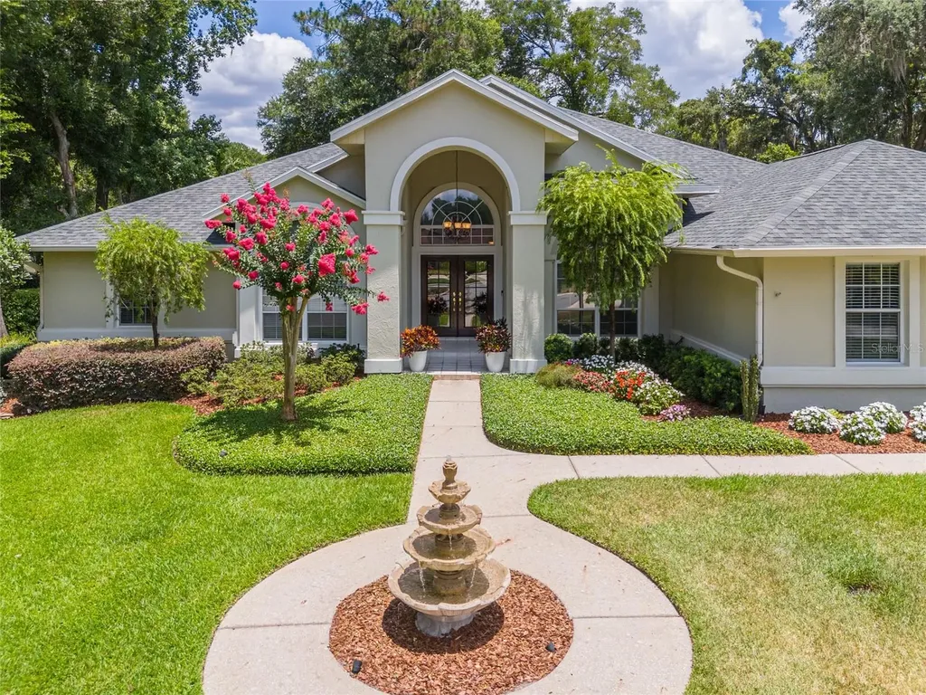 2215 SE Spring Hill Court Ocala FL 34471