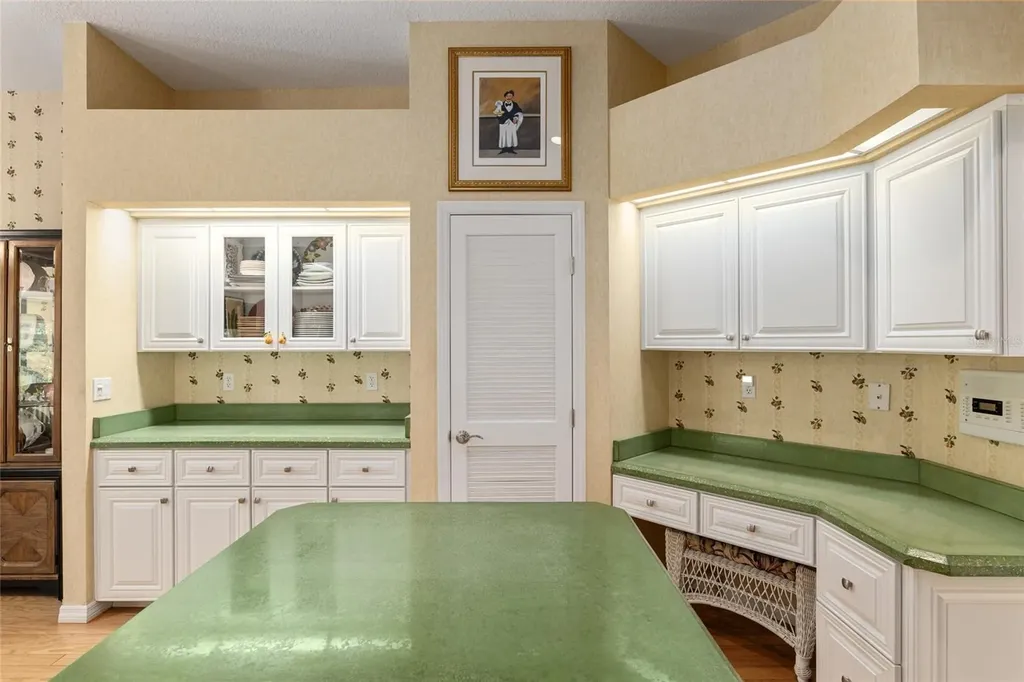 2215 SE Spring Hill Court Ocala FL 34471