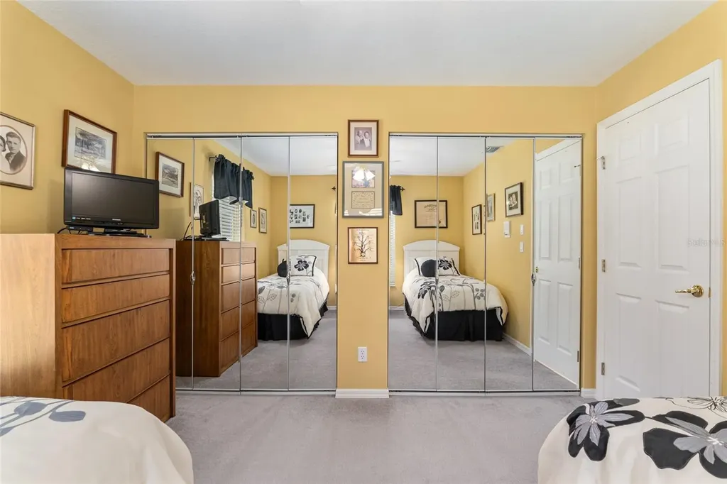 2215 SE Spring Hill Court Ocala FL 34471