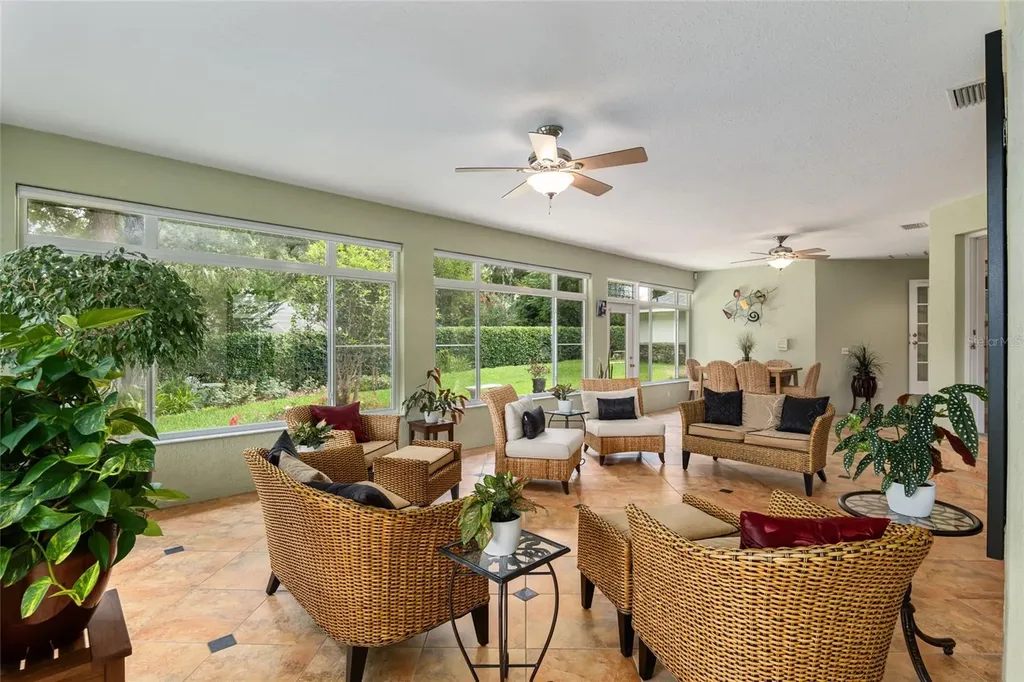 2215 SE Spring Hill Court Ocala FL 34471