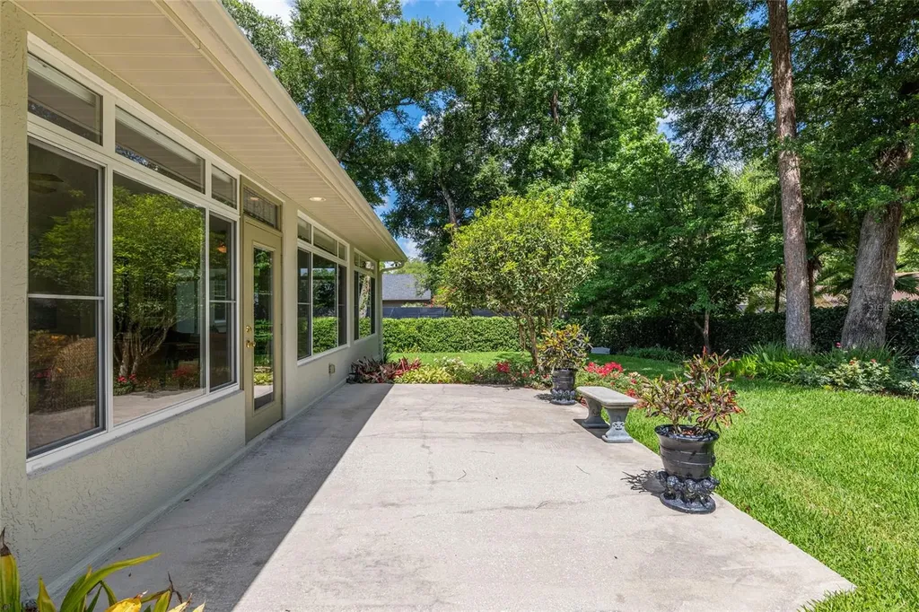 2215 SE Spring Hill Court Ocala FL 34471