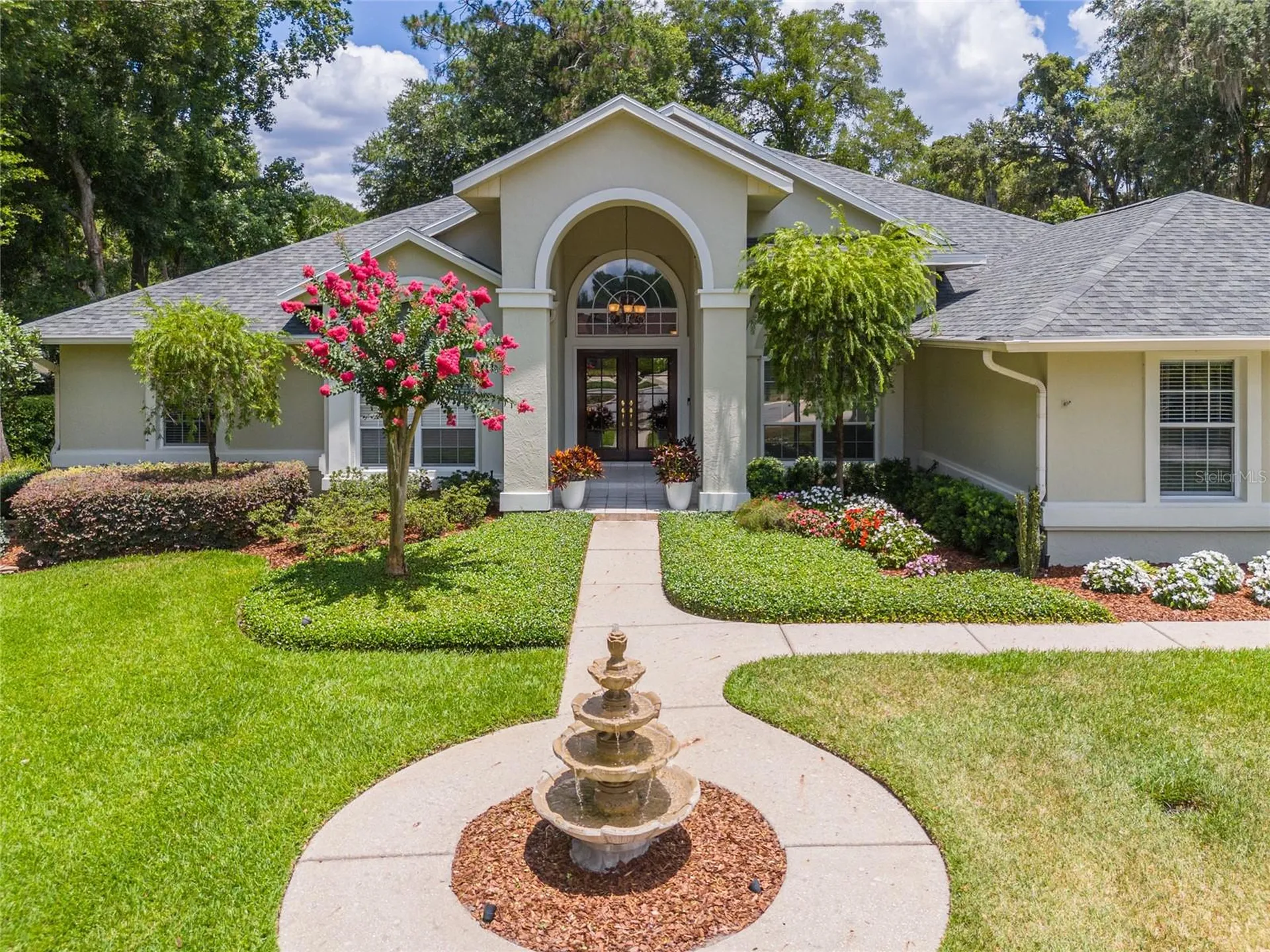2215 SE Spring Hill Court Ocala FL 34471