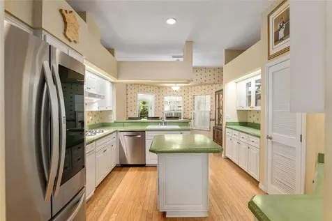 2215 SE Spring Hill Court Ocala FL 34471
