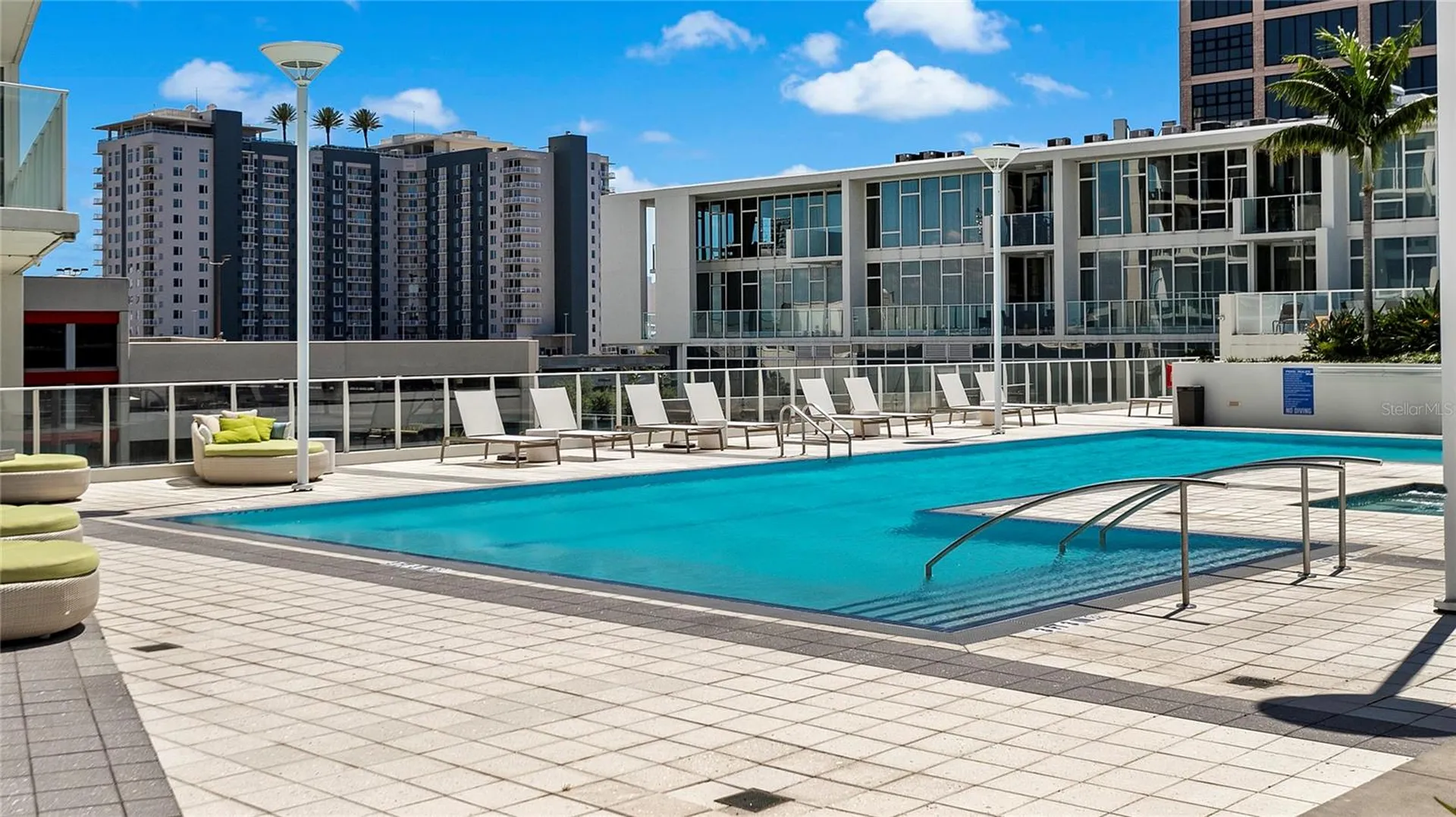 175 1st Street S St Petersburg FL 33701
