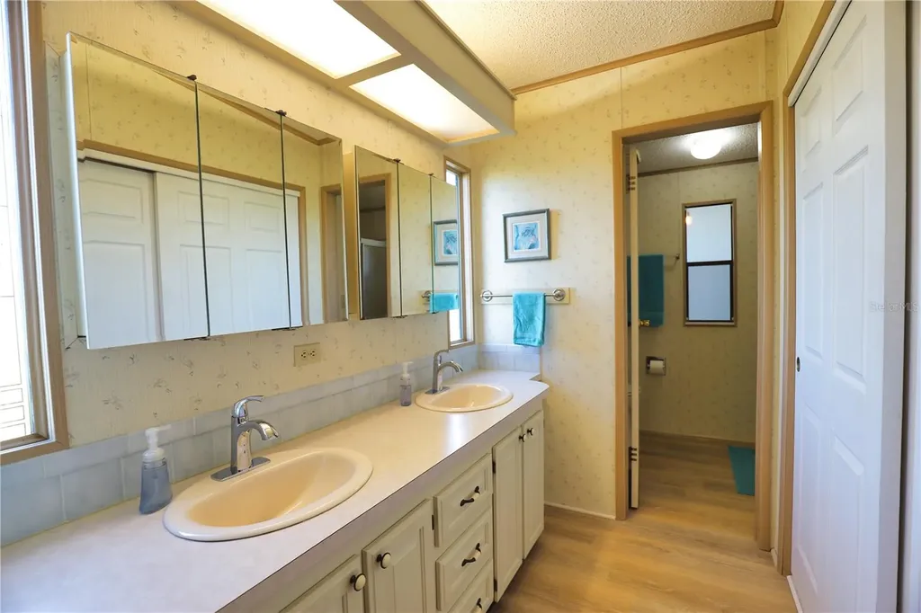 208 Hibisco Drive North Port FL 34287