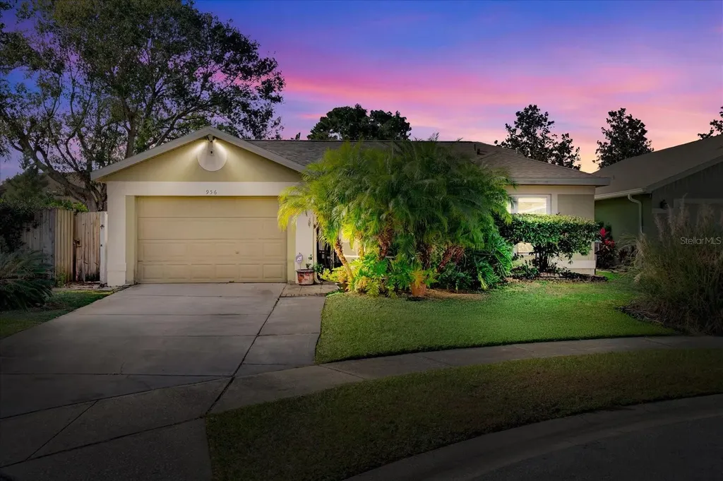 956 Ponderosa Pine Court Orlando FL 32825