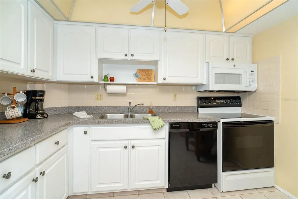 10 Quails Run Boulevard Englewood FL 34223