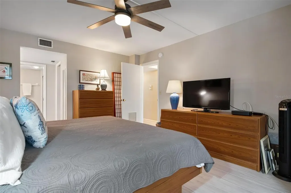 8773 Midnight Pass Road Sarasota FL 34242