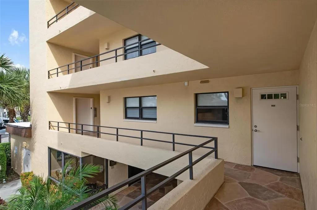 8773 Midnight Pass Road Sarasota FL 34242