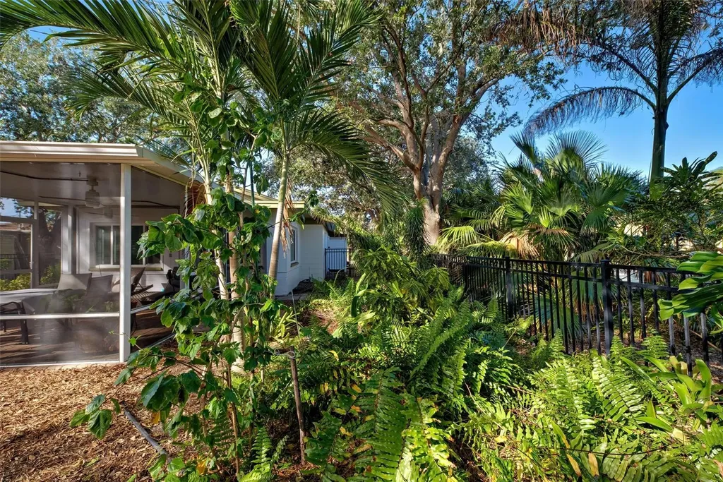 421 Riviera Street Venice FL 34285