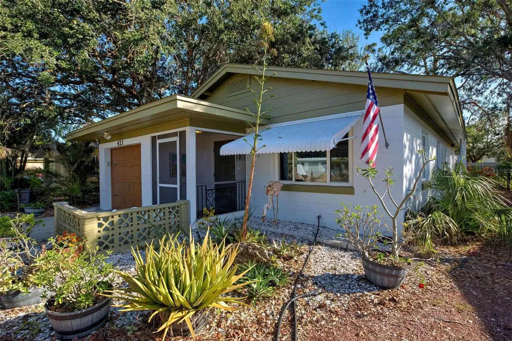 421 Riviera Street Venice FL 34285