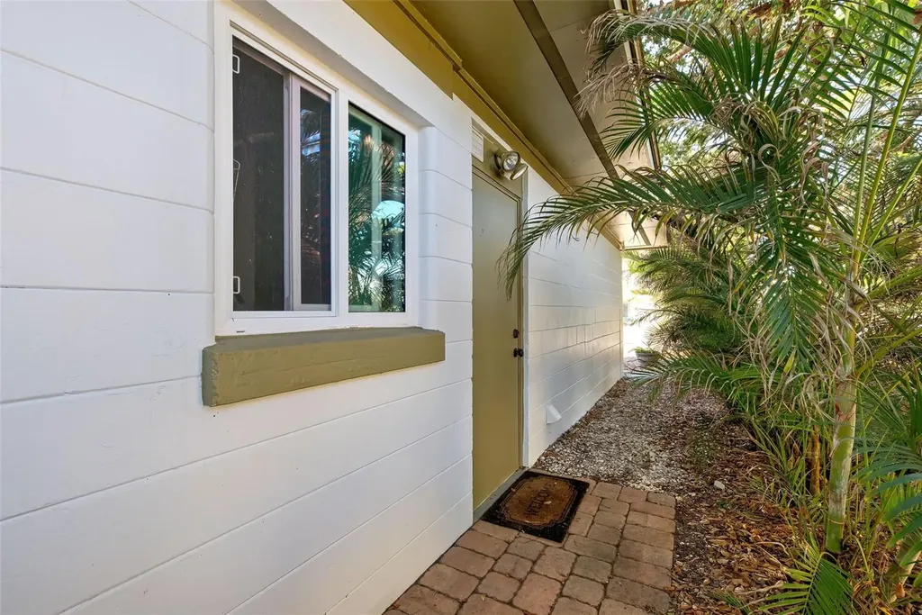 421 Riviera Street Venice FL 34285