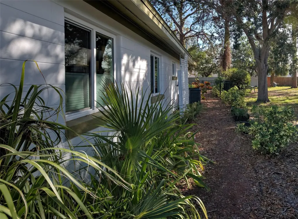 421 Riviera Street Venice FL 34285