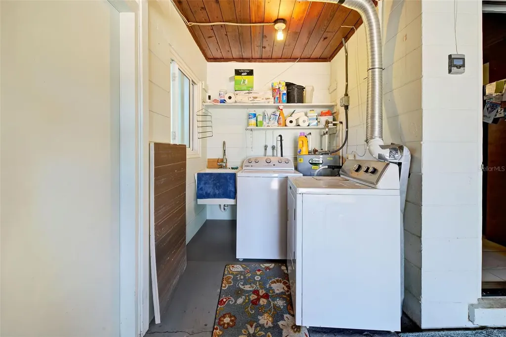 421 Riviera Street Venice FL 34285