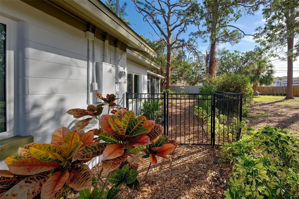 421 Riviera Street Venice FL 34285