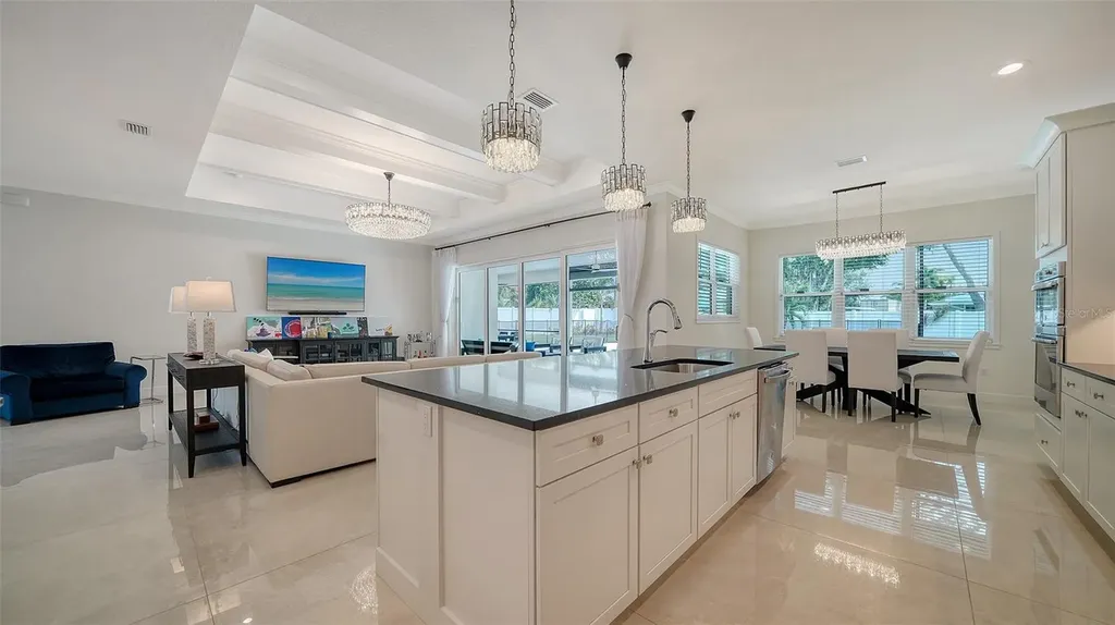 1115 Mallorca Drive Bradenton FL 34209