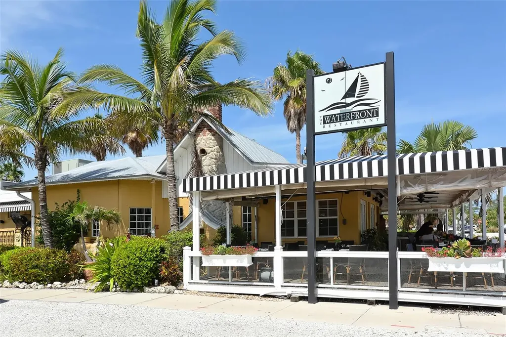 1115 Mallorca Drive Bradenton FL 34209