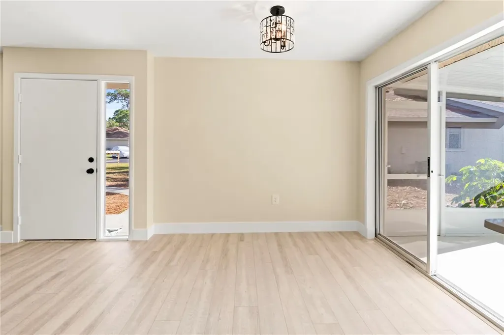 727 N Jefferson Avenue Sarasota FL 34237