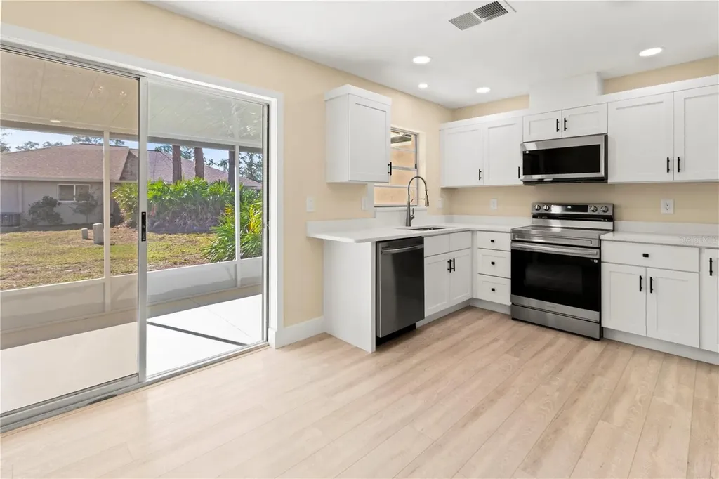 727 N Jefferson Avenue Sarasota FL 34237