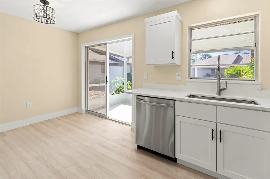 727 N Jefferson Avenue Sarasota FL 34237