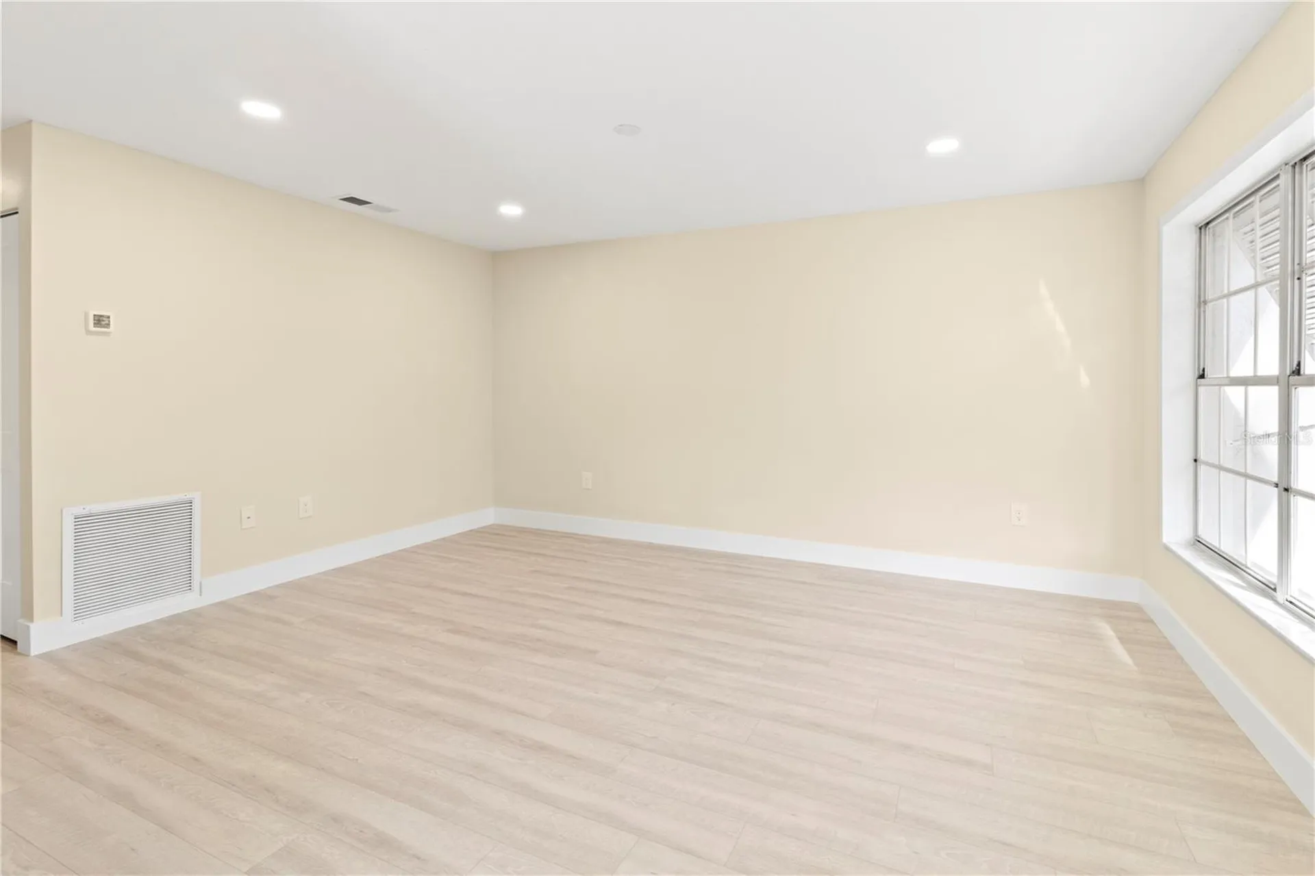 727 N Jefferson Avenue Sarasota FL 34237