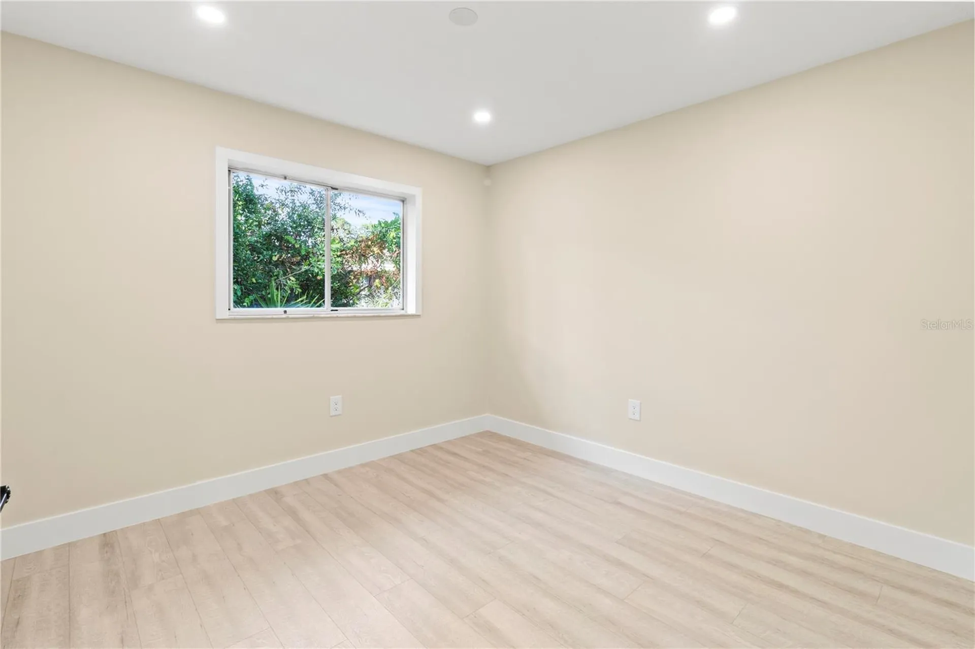727 N Jefferson Avenue Sarasota FL 34237