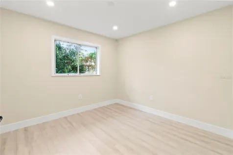 727 N Jefferson Avenue Sarasota FL 34237