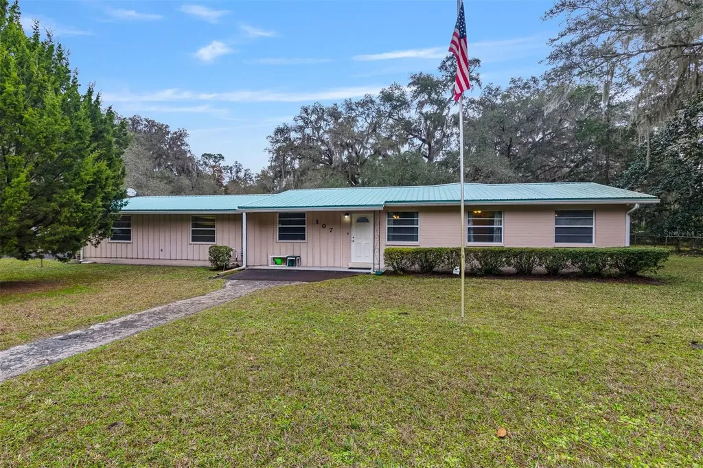 107 NE Evans Court Micanopy FL 32667