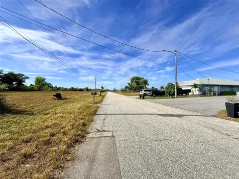 418 NW 14th Terrace Cape Coral FL 33993