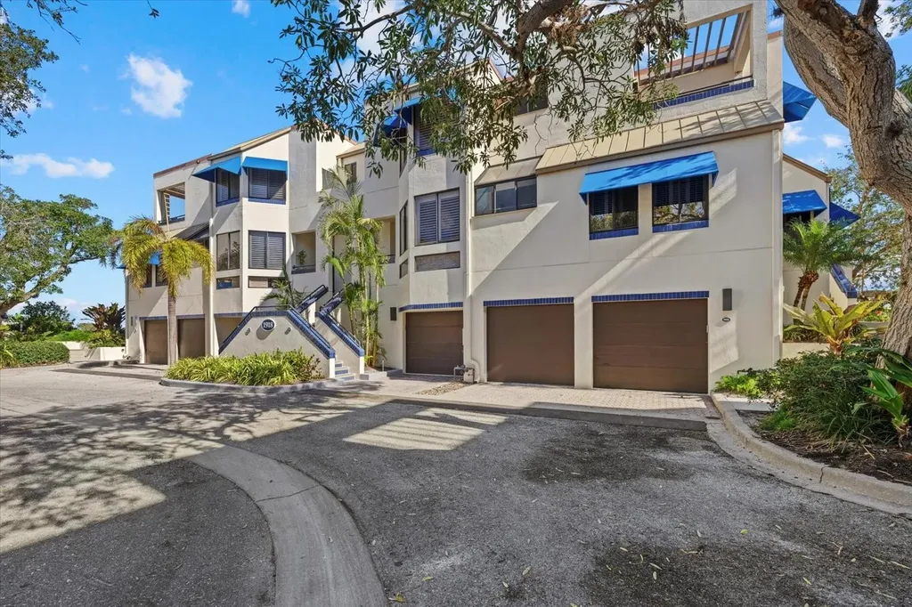 1918 Harbourside Drive Longboat Key FL 34228