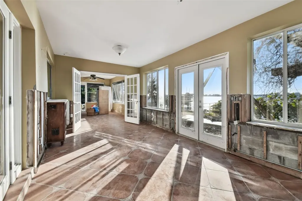 1836 Venetian Point Drive Clearwater FL 33755