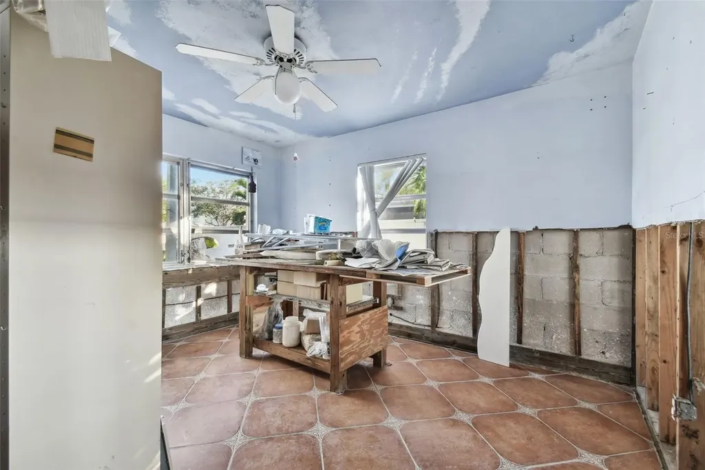 1836 Venetian Point Drive Clearwater FL 33755