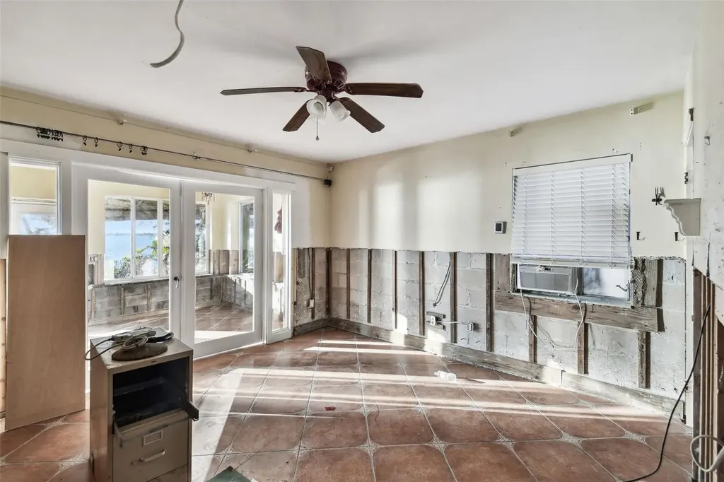 1836 Venetian Point Drive Clearwater FL 33755