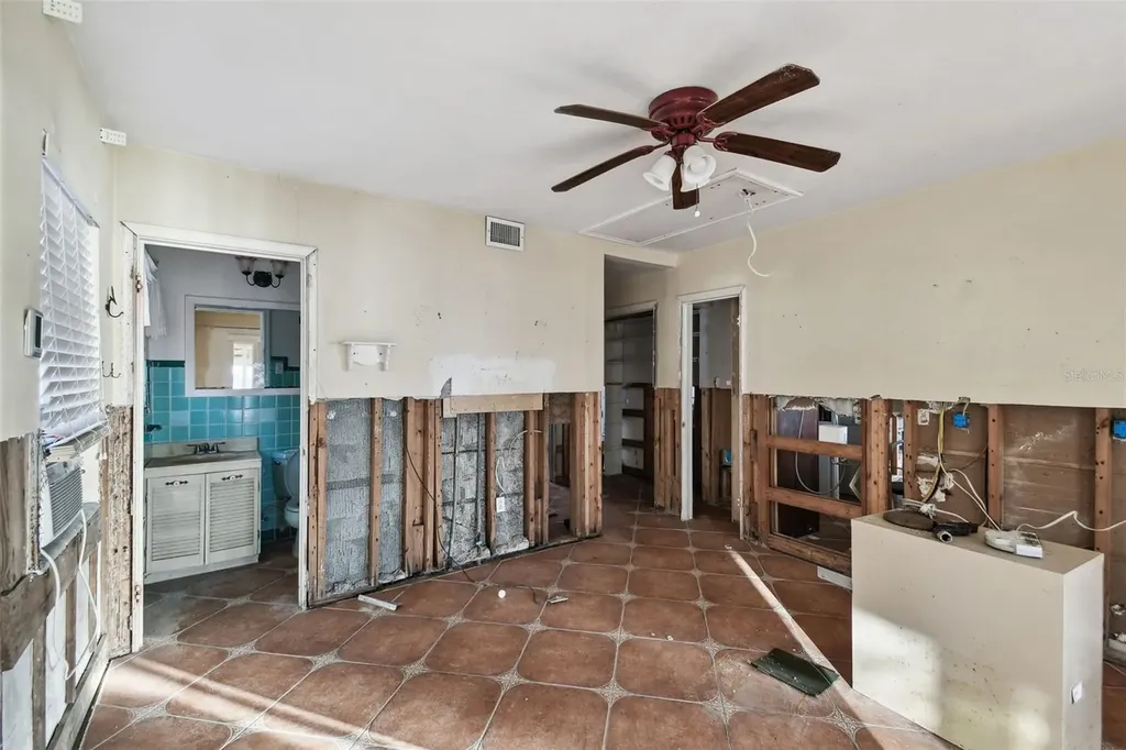 1836 Venetian Point Drive Clearwater FL 33755