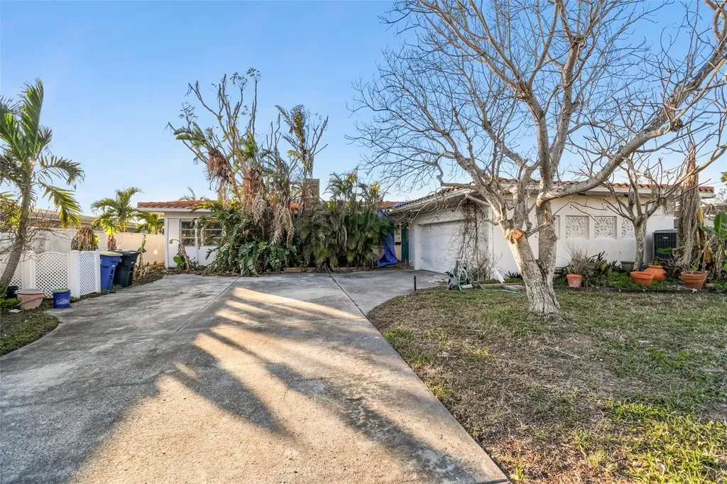 1836 Venetian Point Drive Clearwater FL 33755