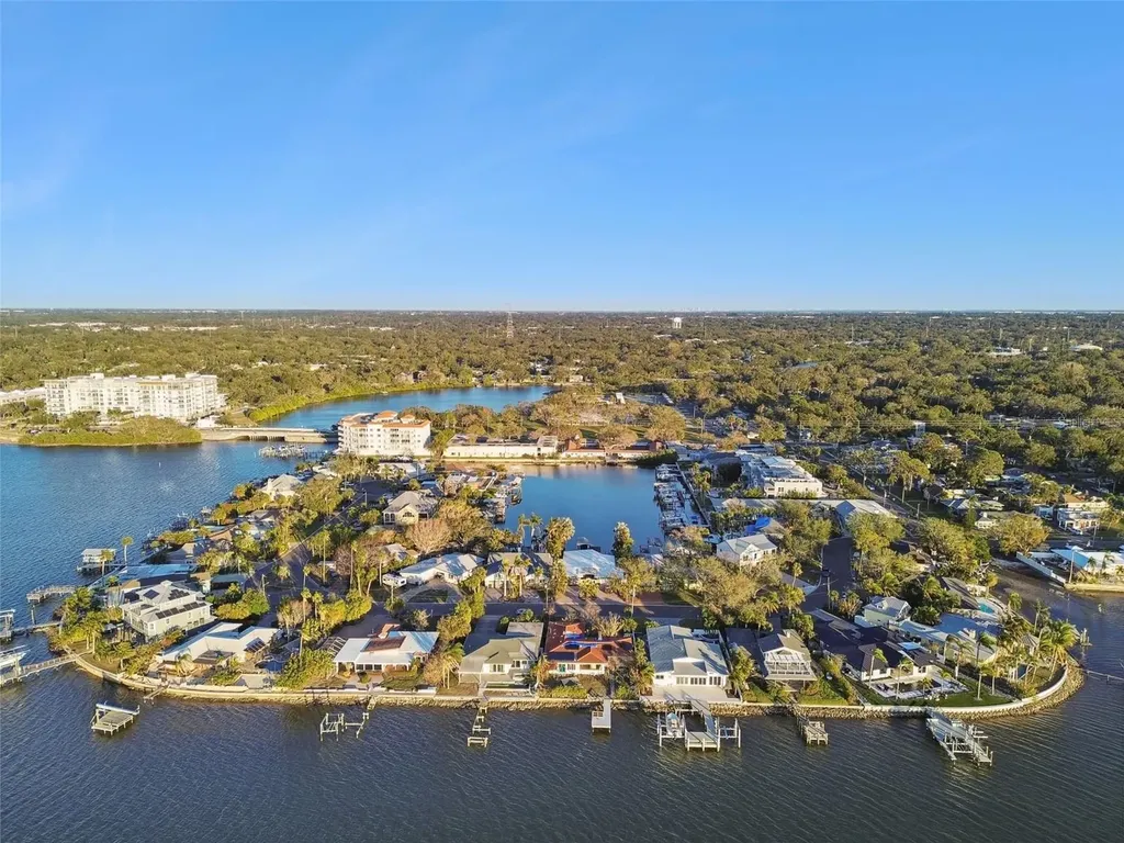 1836 Venetian Point Drive Clearwater FL 33755