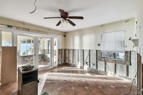 1836 Venetian Point Drive Clearwater FL 33755